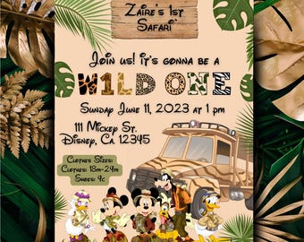 Puede incluir: Una invitación a una fiesta de cumpleaños con temática de safari con un jeep de dibujos animados, Mickey Mouse, Donald Duck y Goofy. La invitación dice "Zaire's 1st Safari" y "Join us! It's gonna be a Wild One". La fecha y hora de la fiesta son el domingo 11 de junio de 2023 a la 1 pm. La dirección es 111 Mickey St. Disney, CA. 12345. La invitación también incluye tallas de ropa para la fiesta: Ropa: 18m-24m, Zapatos: 4C.