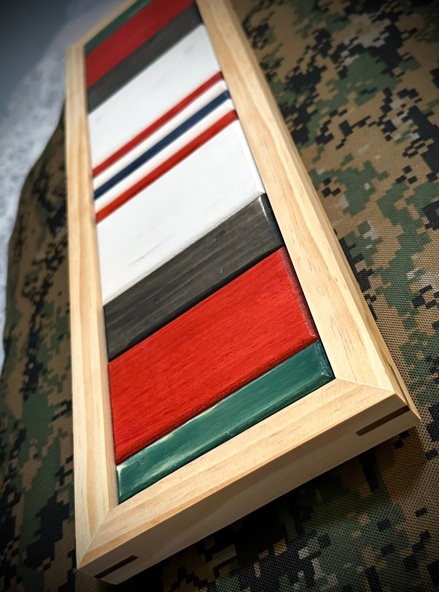 File:Navy and Marine Corps Overseas Service Ribbon.svg - Wikimedia Commons