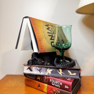 Fourth Wing Empyrean Dragon Tairn Bookstand Fourth Wing, Iron Flame, Onyx Storm Bookish Library Decor, 3D Printed Fantasy Book Lover Coaster
