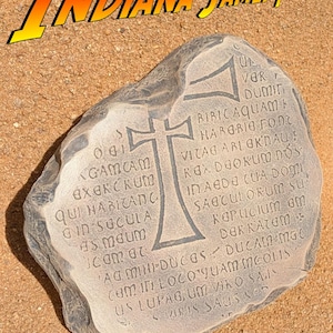 Indiana Jones Grail Base Tablet Fan Art Prop Replica (#Version 1) – Holy Grail Display | Last Crusade Movie Prop | 1/6 Scale Diorama Base