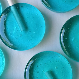 Blue Raspberry Lollipops // 6 Lollipops// Delicious // Birthday// Christmas // Party Favor // Favors for Guests // Kid’s Favorite// Sweet