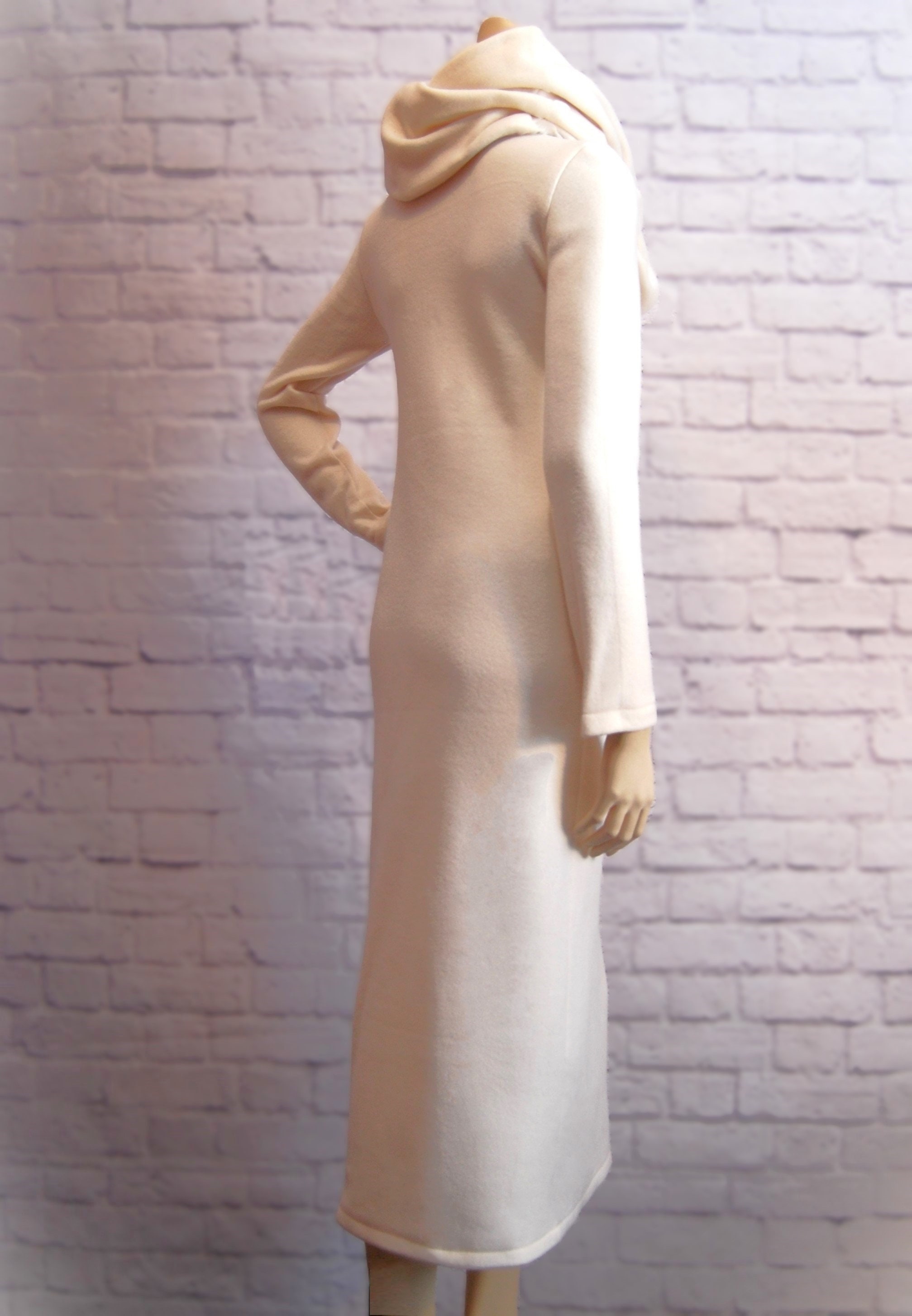 Feeling Knit Crew Neck Midi Dress