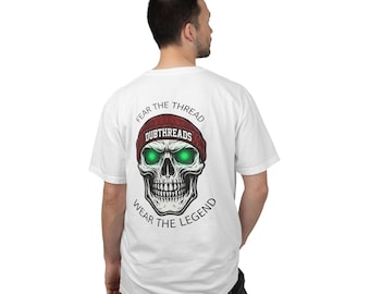 Camiseta con gorro de calavera de ojos verdes / Camiseta con gráfico de skate punk