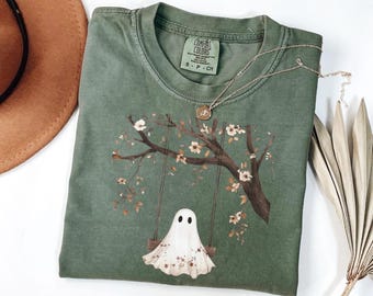 FLORAL GHOST HALLOWEEN Shirt, Lace Ghost Shirt, Lace Ghost Halloween Tshirt, Cottagecore Ghost Tee, Comfort Colors Halloween Shirt Gift