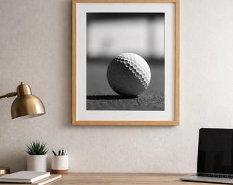 Poster opaco con pallina da golf in bianco e nero / Arte murale minimalista con pallina da golf / Decorazione per ufficio / Regalo per golfisti / Arte con pallina da golf / Silhouette con pallina da golf