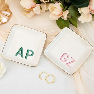 Plato para anillos con inicial personalizado, plato para baratijas con monograma de sombra, plato para joyas con letra, regalo para mejor amiga, regalo de cumpleaños, regalo para dama de honor de boda