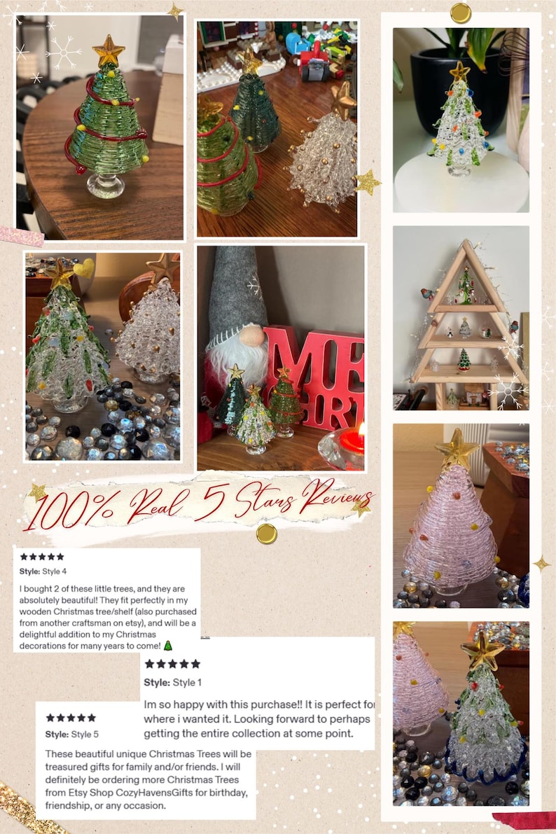 Op de afbeelding: Een collectie miniatuur kerstbomen van glas in diverse kleuren zoals groen, transparant en roze, elk bekroond met een gouden ster. De bomen zijn voorzien van gedraaide glasdraadontwerpen met kleine gekleurde glaskralen en heldere glazen voetjes.
