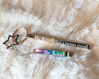 Art of a badass Mom Schlüsselbund versteckte Nachricht Mutter Geschenkidee maßgeschneiderte Schlüsselanhänger für ein einzigartiges handgemachtes Geschenk