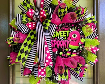 Halloween wreath, pink Halloween wreath, pink Halloween wreaths, Halloween wreaths, spooky pink wreath, pink monster wreath, spooky wreath