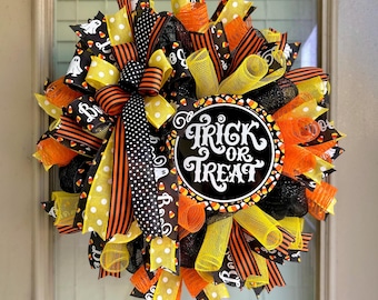 Candy corn wreath, Halloween candy corn wreath, candy corn wreath, candy corn decor, Halloween wreath