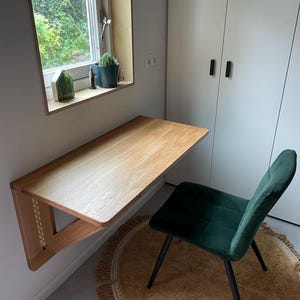Escritorio plegable para computadora portátil / Escritorio Murphy de roble para oficina en casa / Escritorio compacto para estudio y trabajo montado en la pared / Escritorio plegable para dormitorio