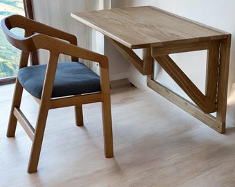 Scrivania da parete in rovere massello / Scrivania pieghevole a scomparsa per ufficio domestico, laptop, studio o dormitorio / Postazione di lavoro salvaspazio per piccoli appartamenti - Fatta a mano