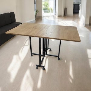 Escritorio plegable de pared de roble, mesa flotante con alas abatibles, muebles compactos para oficina en casa en espacios pequeños, escritorio moderno convertible para colgar en la pared.