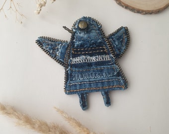 Upcycled denim Bird Brooch Designer Brooch Textile art Brooch Denim pin Cute Brooch Fabric Bird Brooch Recycled Denim Brooch OOAK