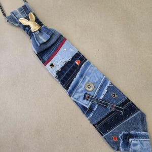 Collier cravate en denim recyclé - Bijoux durables tendance, cadeau pour les amateurs de denim, accessoire OOAK
