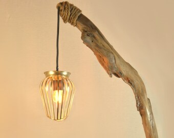 Stehlampe aus Holz