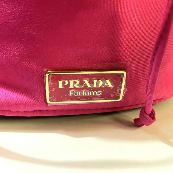 PRADA Beauty Limited Edition Promo / GWP Cosmetic Bag  display picture 1