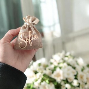 Sacchetto confetti con nome in legno