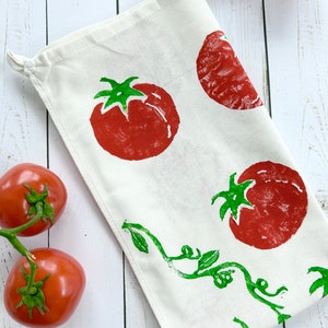 Hand Printed Tomato Tea Towel Organic Cotton, eco-friendly kitchen linens, gifts under 25, Italians, vine tomato tea towel, foodie fun image 7