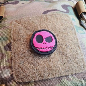 Nightmare Smile, Patch small, pink gid (glow in the dark) / 3D Rubber Patch