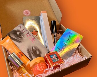 Makeup giftable eye and lip bundle