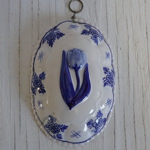 Vintage Delft Blue Tulip Wall Hanging Plaque Hand Painted Delfts Blue and White Wall Decor