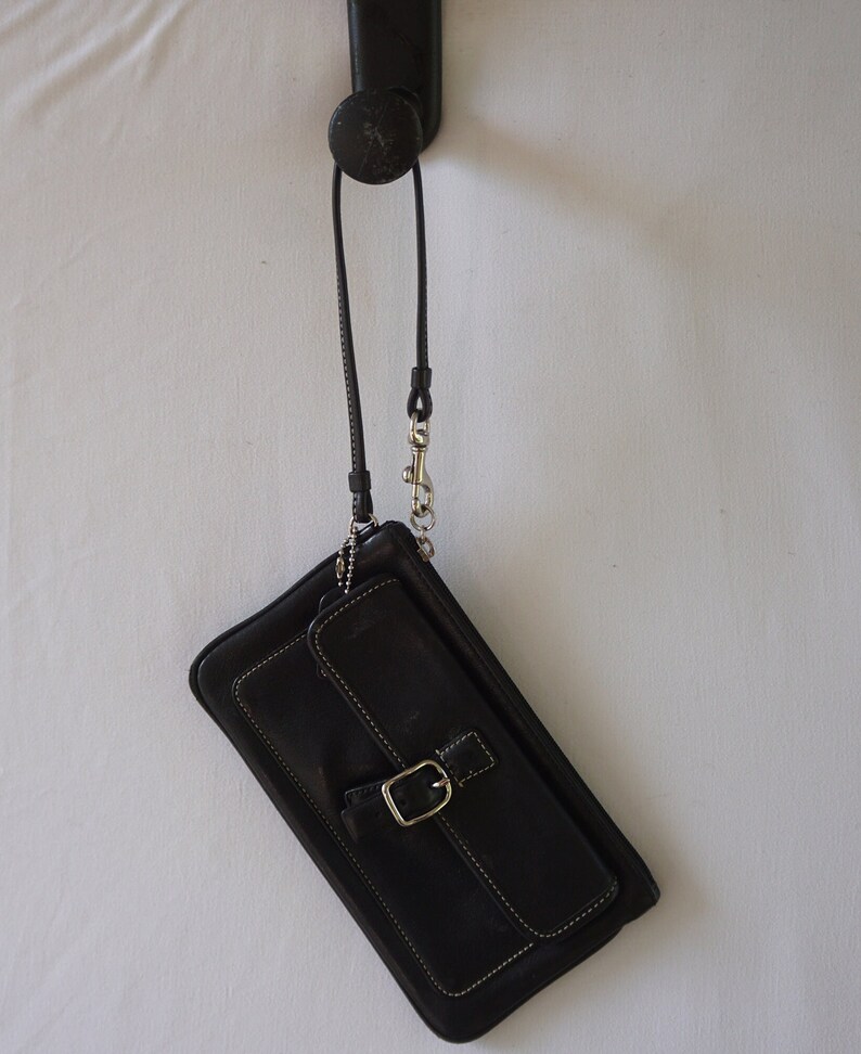 Bracelet en cuir noir Coach image 4