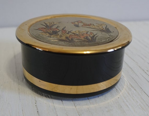 Art of Chokin Hummingbird Round Black Porcelain Trinket Box  HUMMINGBIRD Round Trinket Box Black Porcelain 24k Gold The Art of Chokin Vintage main image 0
