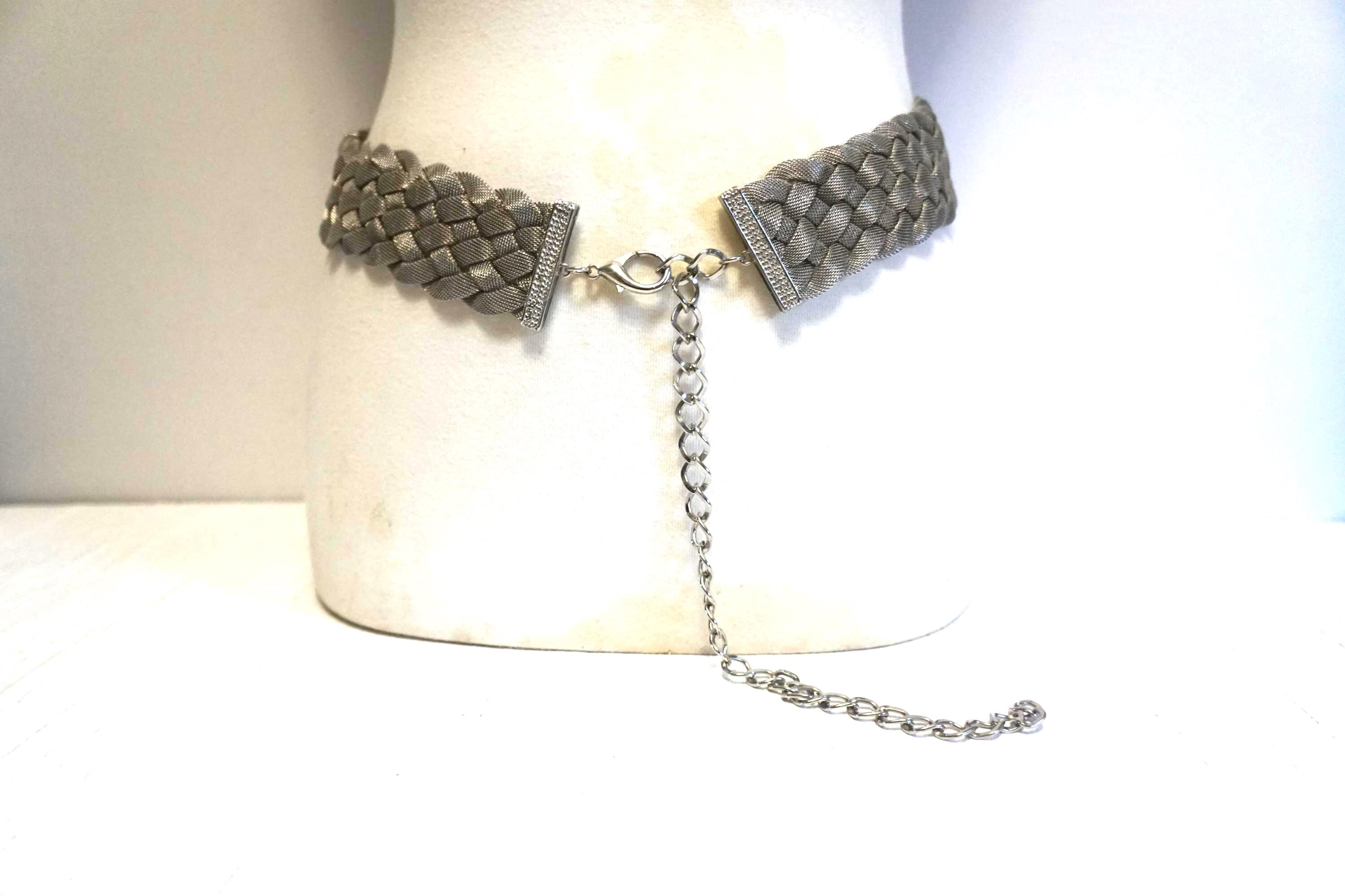 Vintage Silver Mesh and Gold Tone Belt With Chain Extender  display picture 3