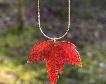 Red Maple Leaf Pendant Neclace Woodland Plant Botanical Jewelry for Nature Lovers
