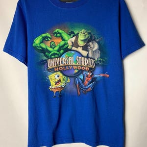 Maglietta vintage Y2K Universal Studios Hollywood Streetwear, taglia S, grafica cartoon, SPEDIZIONE GRATUITA