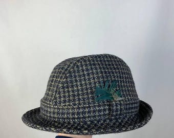 Genuine Wool Lock & Co Hatters Tweed Deerstalker Hat in Lovely