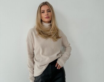 Relaxed fit sweater, high-neck sweater