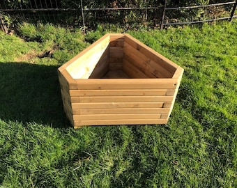 Triangle Wooden Planter