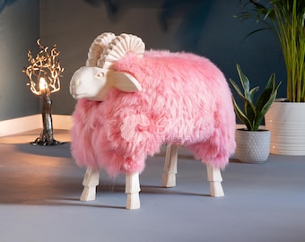 ひつじのスツール 木製 可愛い 子供用いす アニマルスツール 羊 ピンクの角 ひつじのスツール 木製 可愛い 子供用いす アニマルスツール 羊 ピンクの角