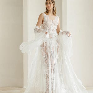 Eline Lace Robe Nightgown, Wedding Robe Set, Bride Robe, Bridal Robe, Wedding Lingerie, Wedding Robe, White Kimono,Kimono Getting Ready Robe