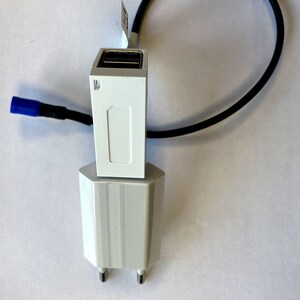 Autre Chargeur allume cigare voiture 12V avec cable micro USB 1 mètre -  Prix pas cher