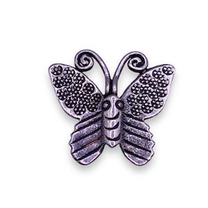 vintage Silver pendant butterfly necklace looking very pretty and elegant Old Fashion Vintage Jewelry silver pendant necklace vintage pendan