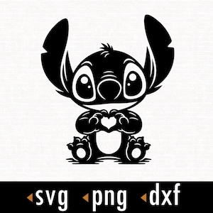 Puede incluir: Silueta en blanco y negro de un personaje de dibujos animados Stitch sosteniendo un corazón en sus manos.