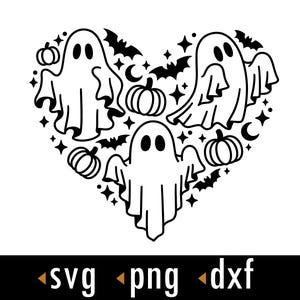 Puede incluir: Un gráfico en blanco y negro con temática de Halloween en forma de corazón. El diseño presenta tres fantasmas de dibujos animados, calabazas, murciélagos, estrellas y lunas crecientes. La parte inferior de la imagen muestra el texto "svg png dxf".