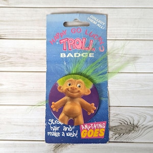 Vintage Lucky Troll Good Luck Pin Badge 80s 90s 55mm with Original Packaging | Nostalgic Character Badge Perfect for a Collection or Gift