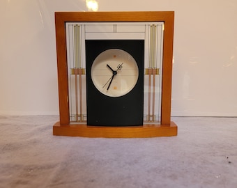 Vintage Bulova Frank Lloyd Wright Willits Table Desk Clock