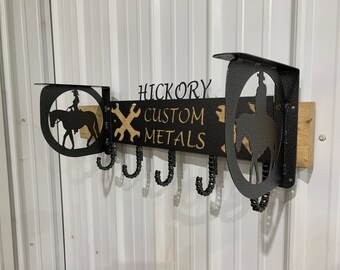 Metal shelf bracket