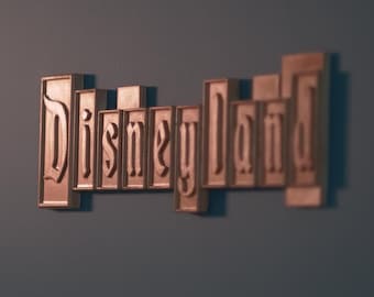 ヴィンテージディズニーランド入口ロゴ - 3Dプリント壁装飾