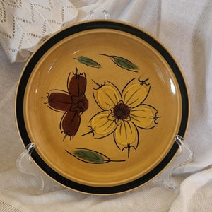 Honey Flowers Designers Collection Dinner Plate - Made in Japan - Approximately 10.25&quot; Wide - Vintage Stoneware - Retro Dinner Ware