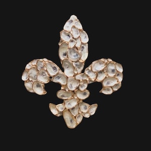 Oyster Shell Fleur de Lis
