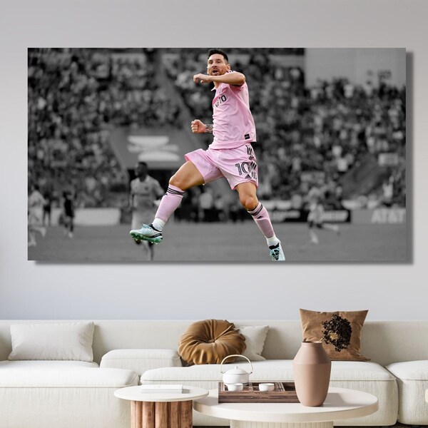 Lionel Messi Poster Inter Miami Football Poster, Lionel Messi Inter Miami Spielgewinnendes Ziel im ersten Spiel Wandkunst, Messi bereit zum Aufhängen der Leinwand