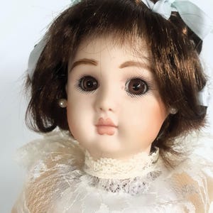 Porcelain Doll 17&quot;(43cm) RARE Vintage Limited Edition Collector’s Porcelain Doll (65)