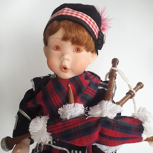 Porcelain Doll &quot;Ian&quot; by Karen Scott, Danbury Mint, Vintage Limited Edition Collector&#39;s Doll - Scottish Lad with bagpipes, 17&quot;(43cm) (84)