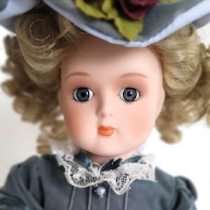 Porcelain Doll 16&quot;(41cm), Vintage Limited Edition Collector’s Porcelain Doll (48)
